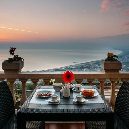 Bed & Breakfast Belvedere 4*