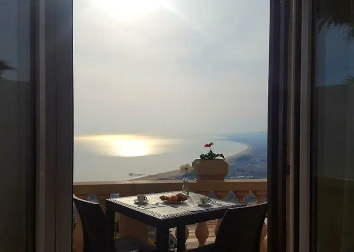 Bed & Breakfast Belvedere 4*